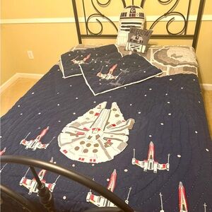Pottery Barn Kids Star Wars bedding set w/pillows